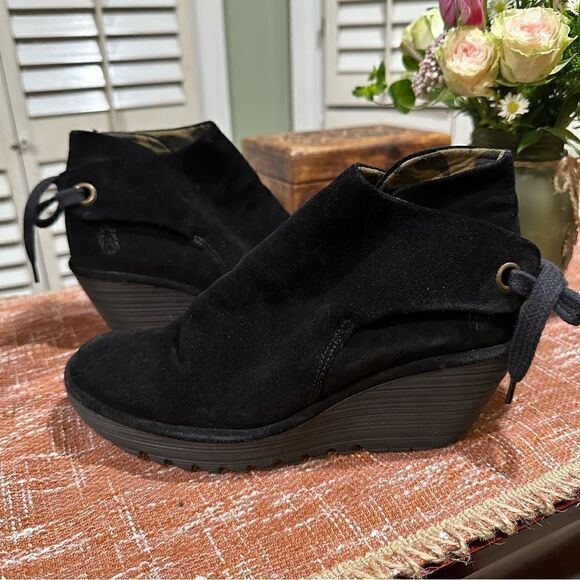 FLY London Suede Ruched Ankle Boots with Tie Detail Yebi Diesel - Picture 2 of 10